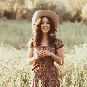 Meet your Posher, Katie jo